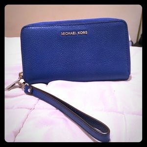 Michael Kors Wristlet Wallet